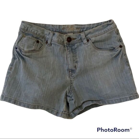 🌼🌼Justice kids shorts🌼🌼   - Picture 1 of 2
